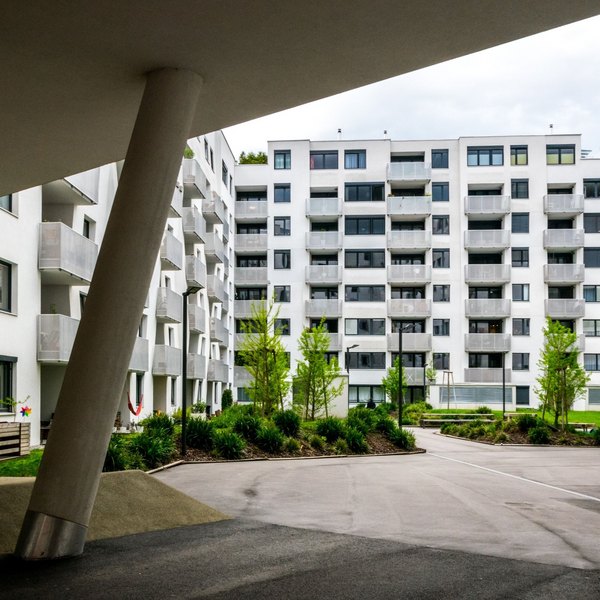 Neue Heimat: Wohnhausanlage & 3 Büros - ÖVW: Wohnhausanlage - Auftraggeber: ARGE Obere Donaustraße