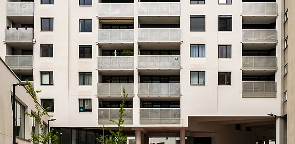 Neue Heimat: Wohnhausanlage & 3 Büros - ÖVW: Wohnhausanlage - Auftraggeber: ARGE Obere Donaustraße