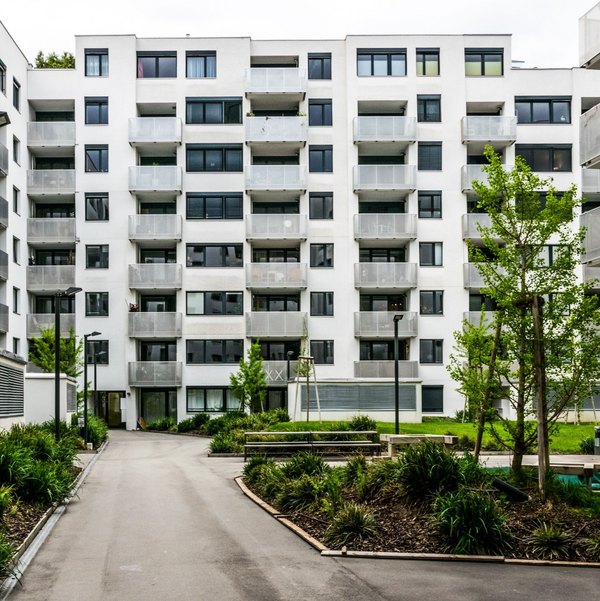 Neue Heimat: Wohnhausanlage & 3 Büros - ÖVW: Wohnhausanlage - Auftraggeber: ARGE Obere Donaustraße